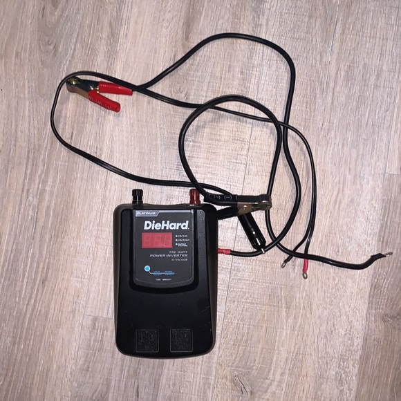 DieHard Platinum 750 Watt Power Inverter - Picture 1 of 6